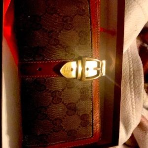 Gucci wallet